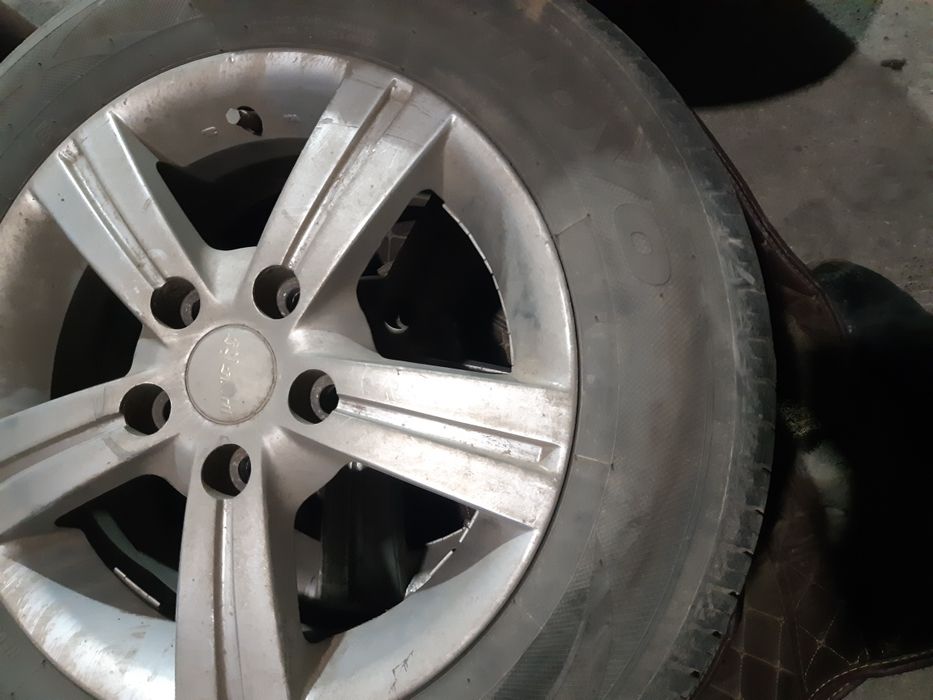 Продам комплект колёс