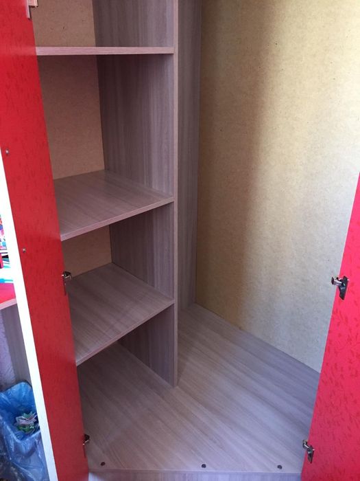 Продам гарнитур для детской