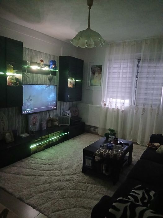 Apartament de vânzare cartier 1 Decembrie