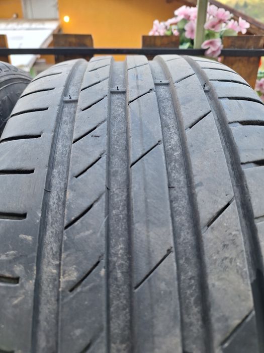 4бр Гуми 50€ 235/45/17