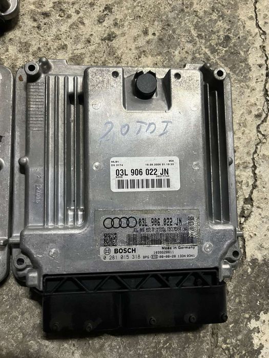 Компютър мотор  двигател ECU AUDI A4 A6 A5 Q5 2.0tdi Cag 03L906022JN