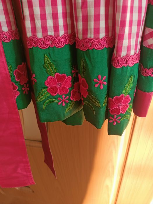 Rochiță tiroleza, dirndl.