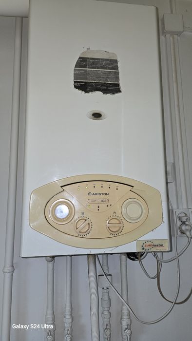 Vând centrala ariston încă funcțională doar ce i sa făcut verificarea