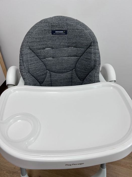 Стол да хранене PEG PEREGO с перяща се тапицерия