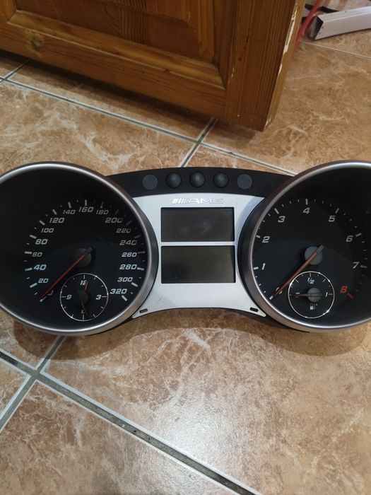 Щиток АМГ на Мерседес