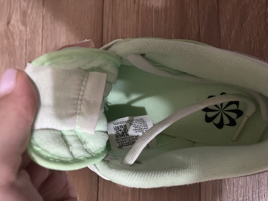 Обувки нови nike sportswear