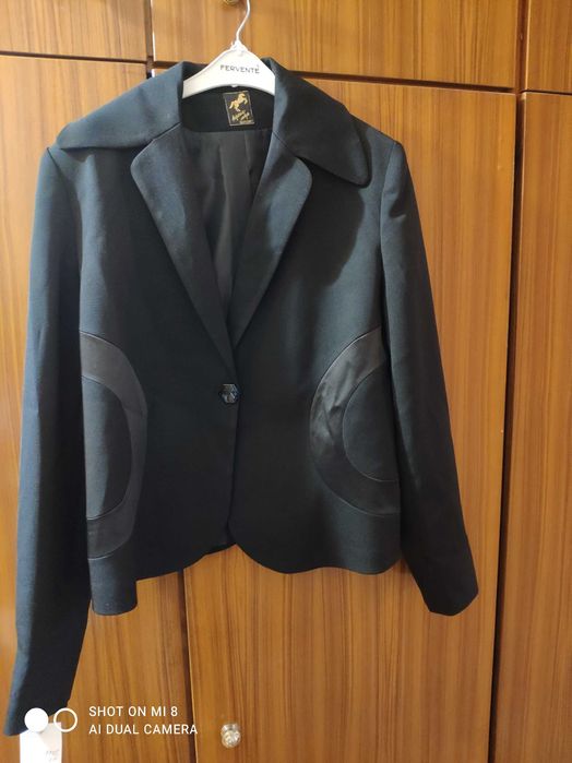 Дамско сако Агресия размер 48