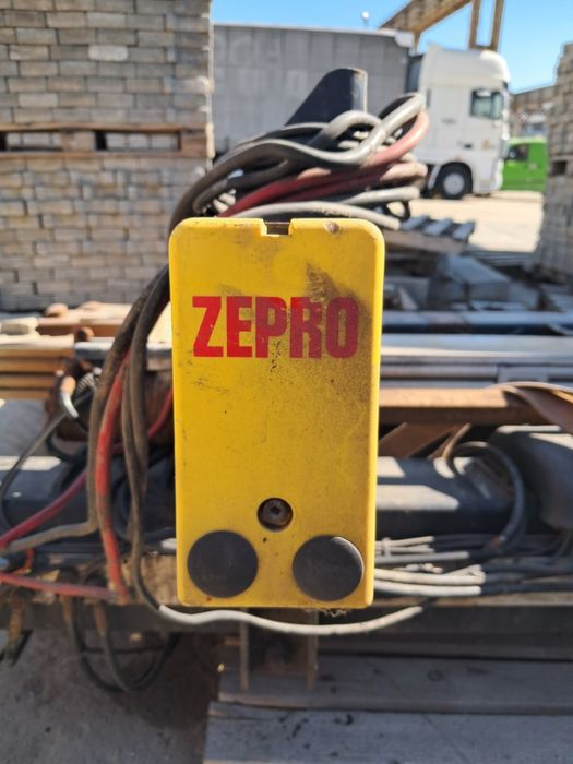 Хидравличен падащ борд ZEPRO ZD 200