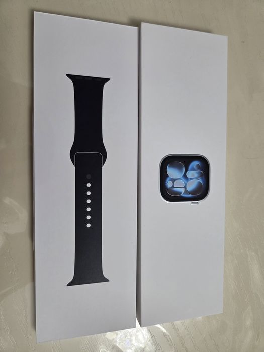 Apple Watch Series 11 42 мм в цвете Space Gray