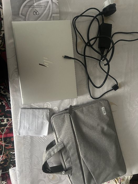 HP EliteBook i5 13-avlod | 16GB RAM | 512GB SSD | Touch | YANGI