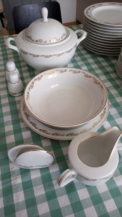 Set serviciu de masă 12 persoane - porțelan