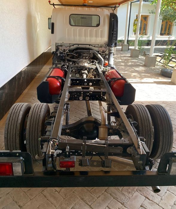 Isuzu NPR 82 L CNG shassi Исузу СНГ 82