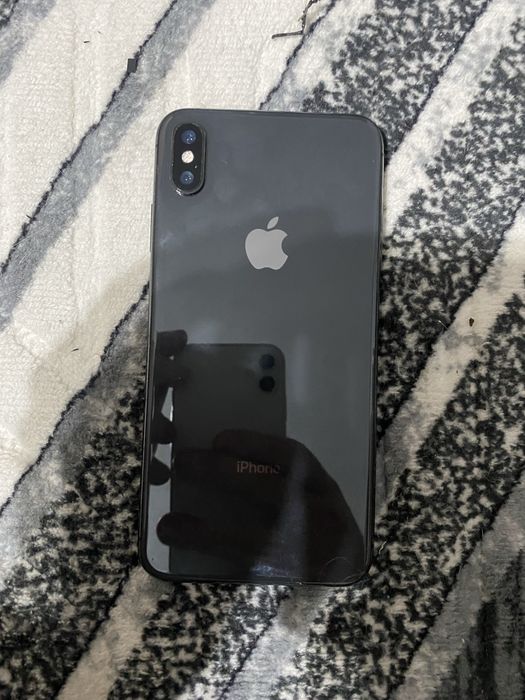 Iphone xs max !! 64 gb