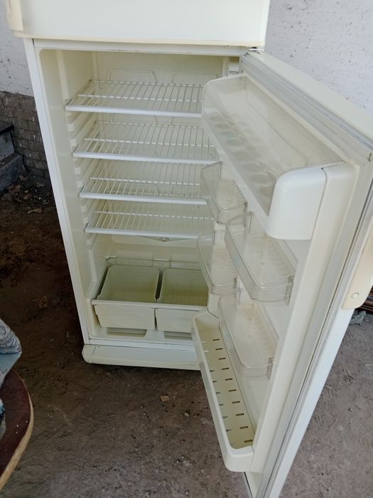 Продам холодильник