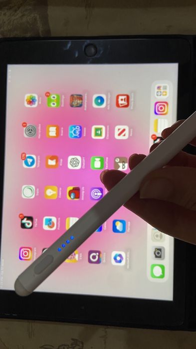 Продам айпад 6 поколение