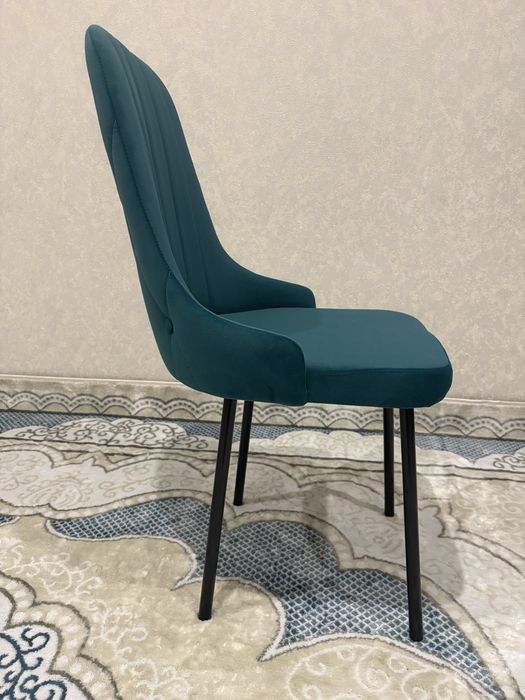 Продам новые стулья