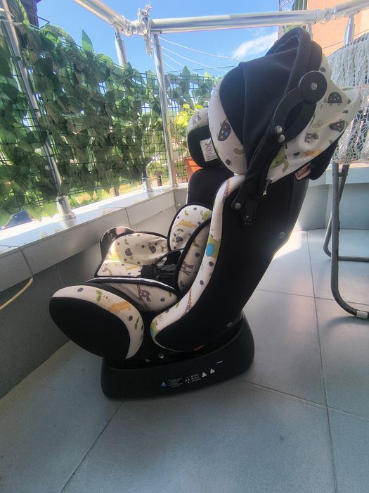 Продавам столче за кола Chipolino