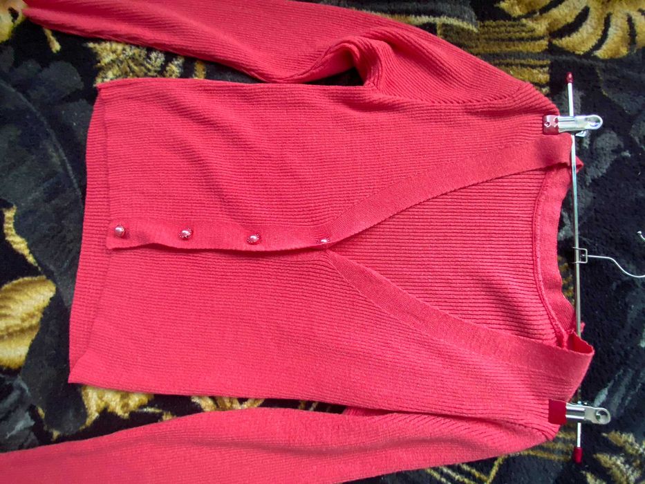 Cardigan/ploveras roz coral, cu nasturi, nou, S/36, usor sidefat