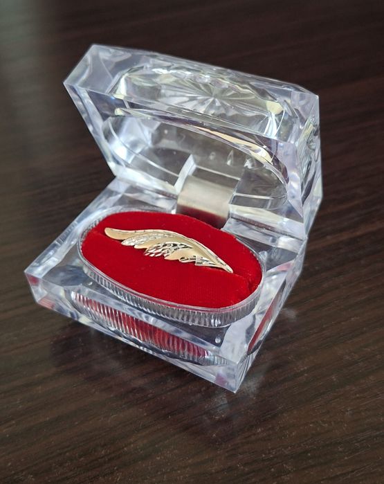 Broşă Autentică Bijuterie de Aur 14k (585‰)