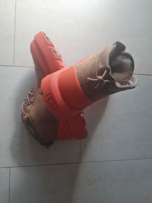 Vand ghete UGG iarna, imblanite, marimea 45, noi, nepurtate