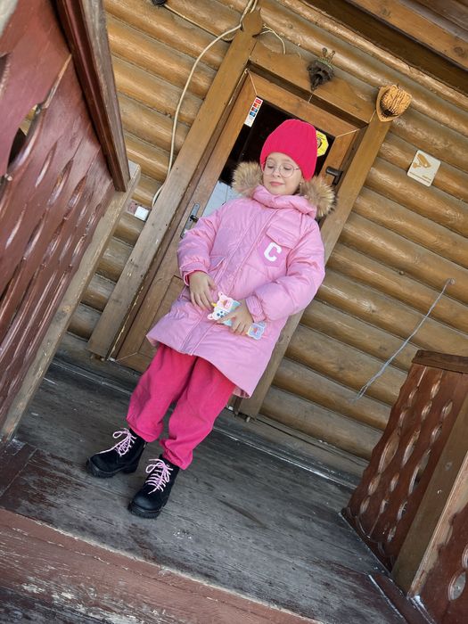 Продам куртки и платья до 146 р