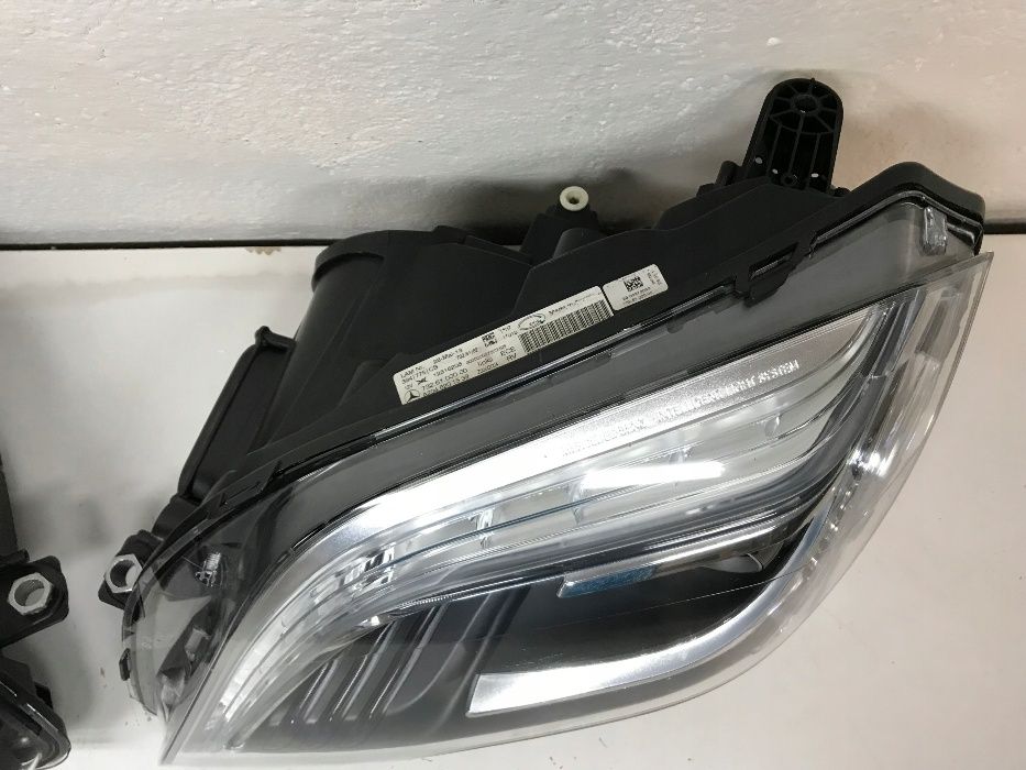 Mercedes Glk X204 W204 far stanga ils far dreapta bi xenon  facelift