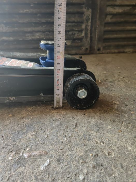 2 броя крикове Hawek