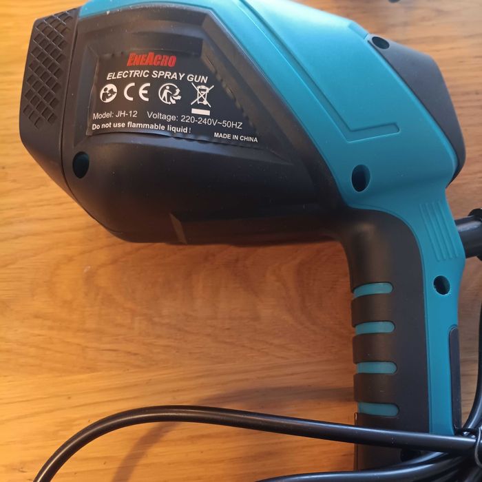 НОВ! HVLP пистолет за боядисване 700W с контейнер 1200 мл