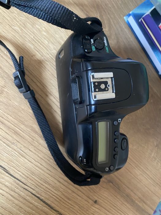 Фотоапарати Canon Eos Nikon F-50 Sony Cybershot и Обектив