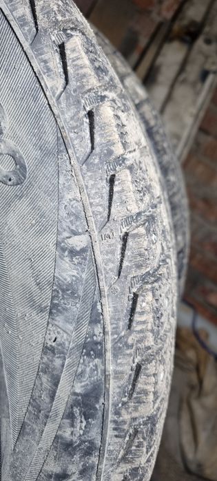 Продам летние и зимние шины.