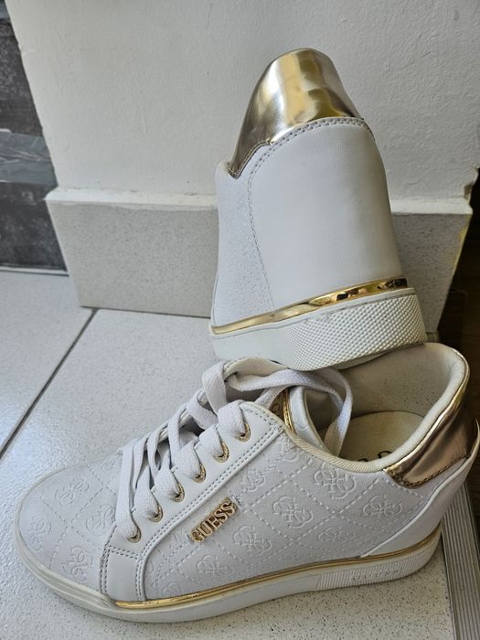 Adidasi Guess, nr.36