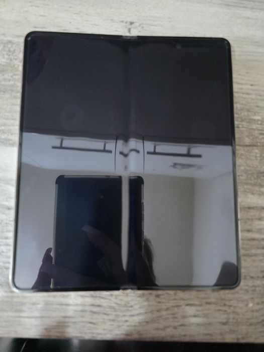 Самсунг Галакси Фолд 4