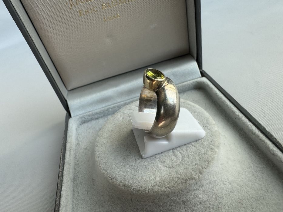 Inel din argint si peridot