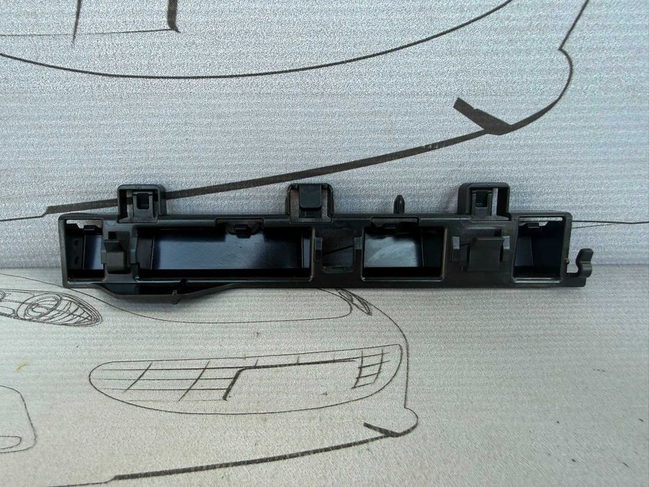 Suport Ghidaj Prag Lateral Dreapta Fata BMW Seria 4 F32 F33 F36 2016 / 2014-2021 Cod OEM 51777294888 (5C2)