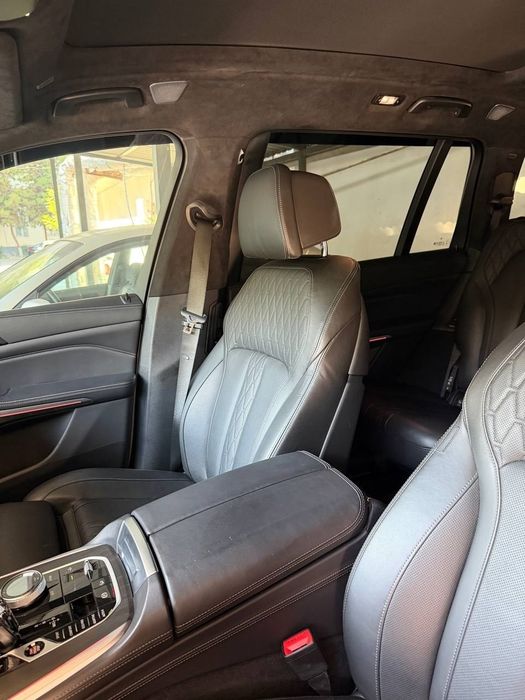Bmw x7 xDrive40i full