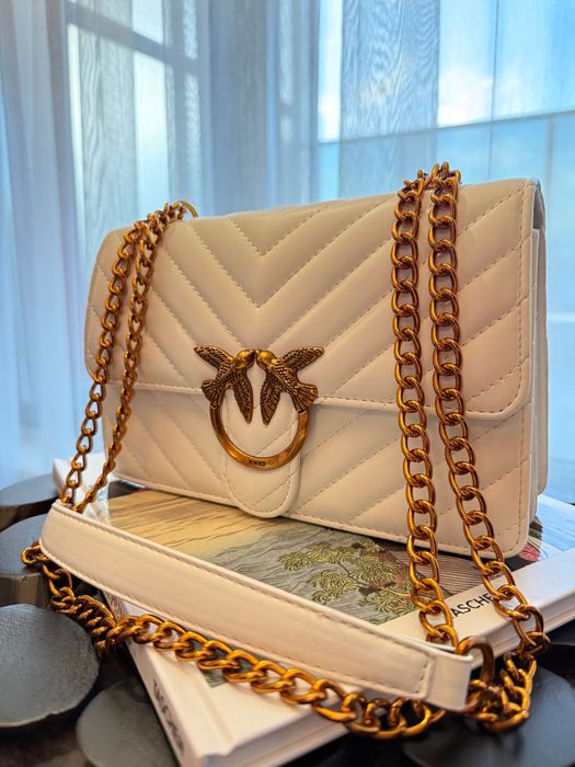 Бяла чанта PINKO