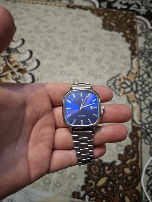 Продам часы срочно