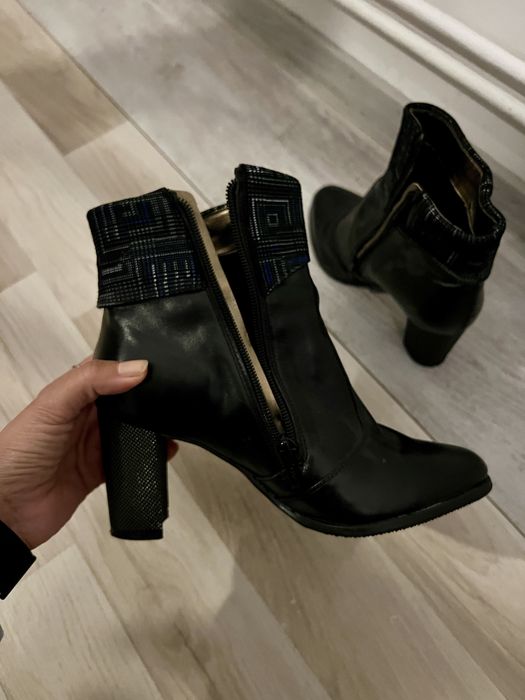 Botine din piele naturala