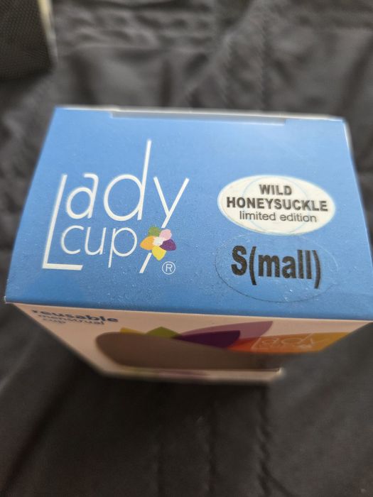 Менструални чашки