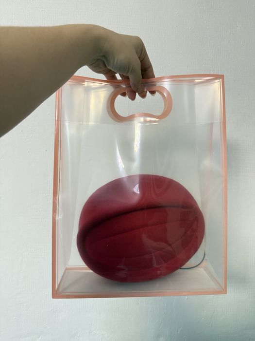 Пилотки! Пилотка! Пилотка!