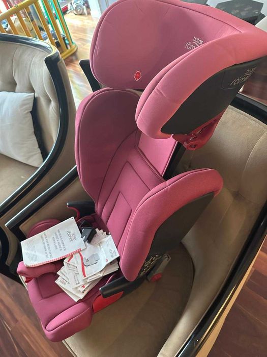 Vand scaun de masina pentru Copil