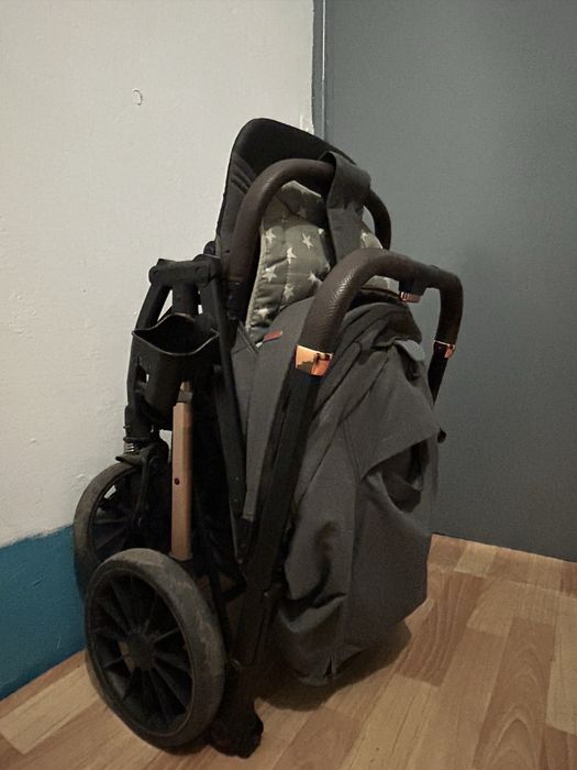 Продам коляску teknum