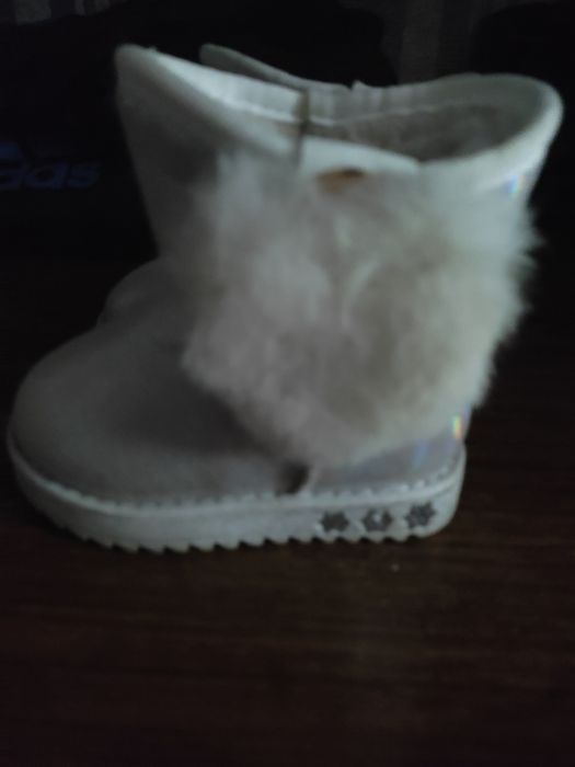 Продам детские сапожки