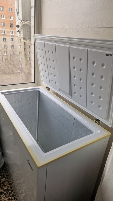 Морозильник-ларь "Midea"