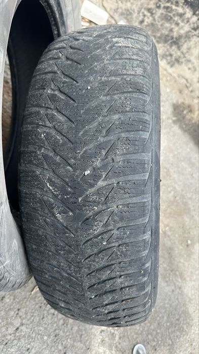 Комплект зимних шин