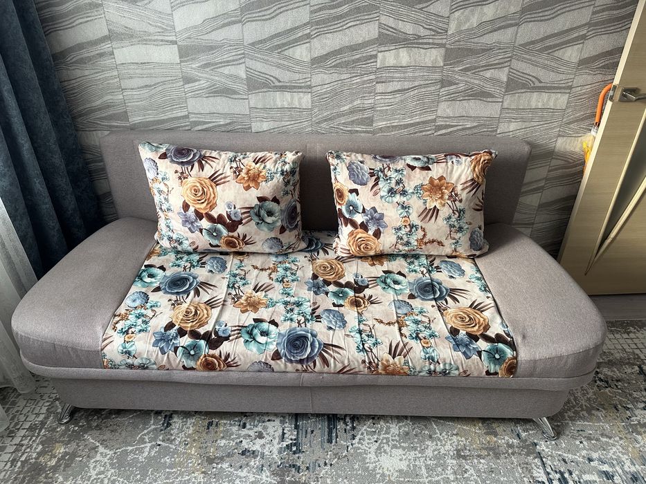 Продам диван в хорошем состоянии