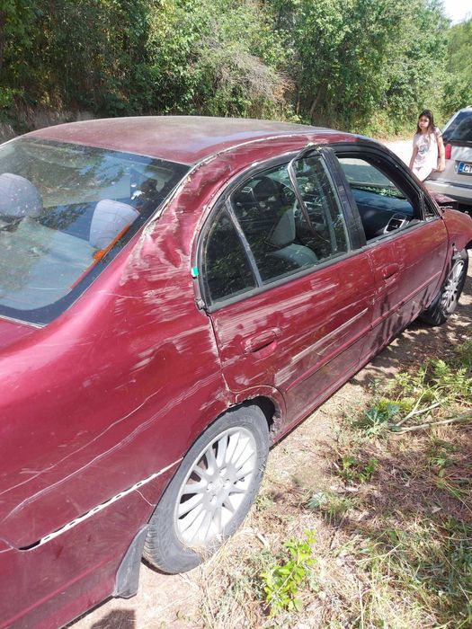 Продава се за части