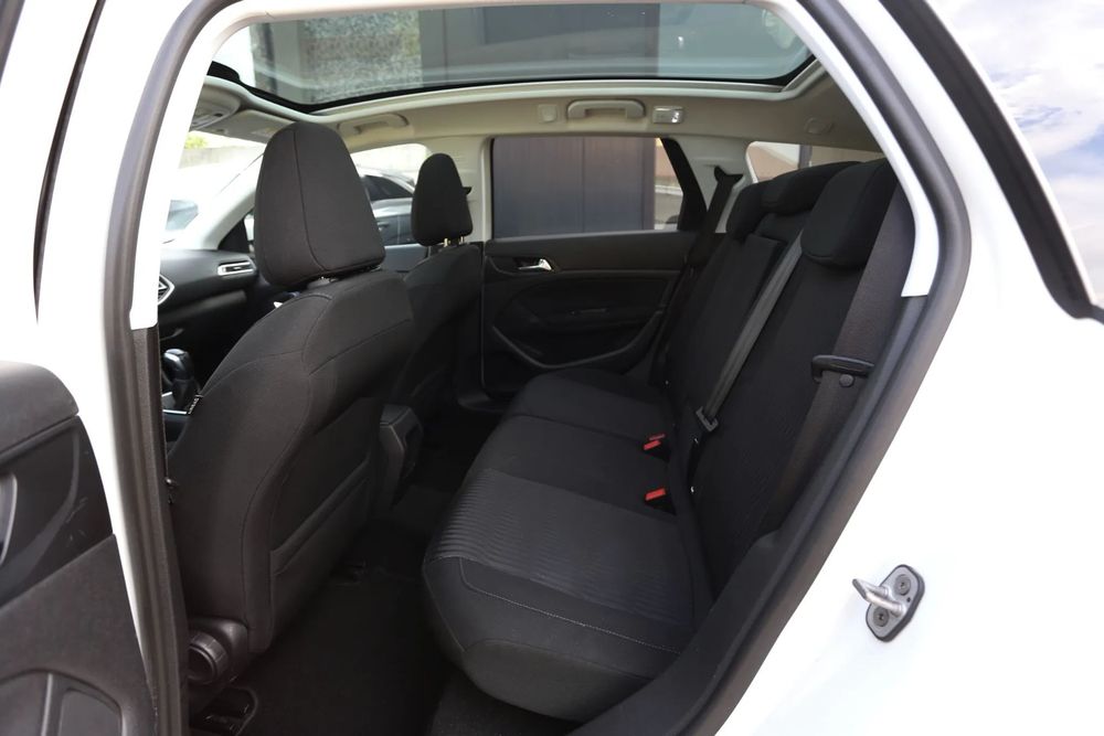 Peugeot 308 Rate Avans 0 / Garantie / 2017 Benzina Panorama Navi Led