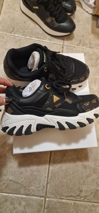 Дамски Guess 37н.