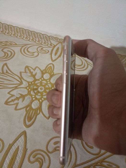 Iphone 8 64 gb. Gold